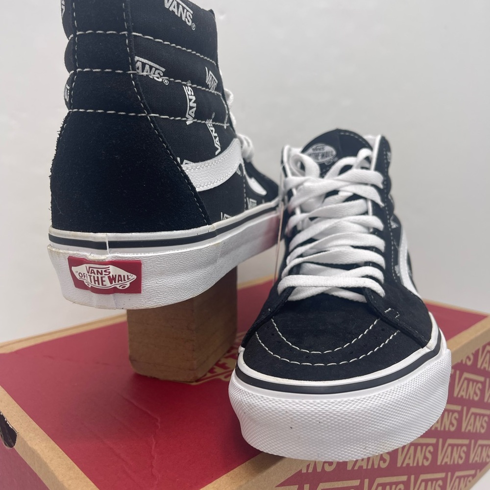 Vans WMNS Sk8-Hi
(Vans) Black/True White Sneakers
VN0A32QGQW7 - Picture 9 of 16